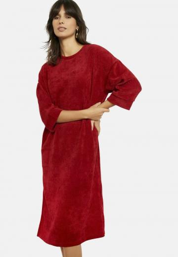 Вязаное платье