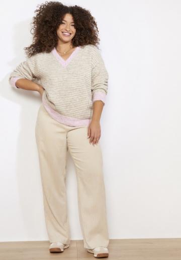 Пуловер в полоску