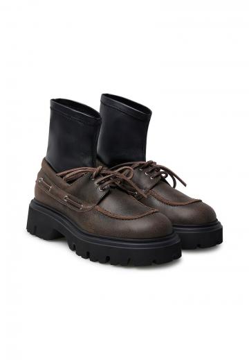 Ботинки на шнуровке