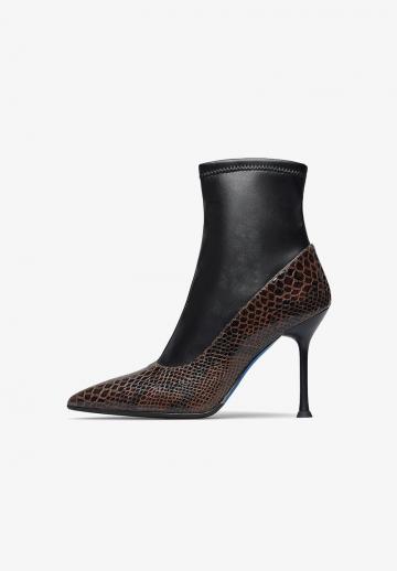 Высокие сапоги