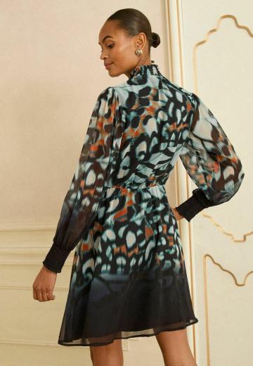 Короткое платье