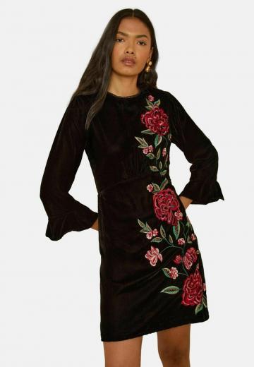 Короткое платье