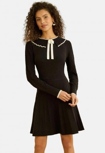 Вязаное платье