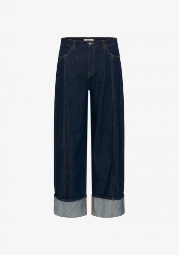 Свободные джинсы