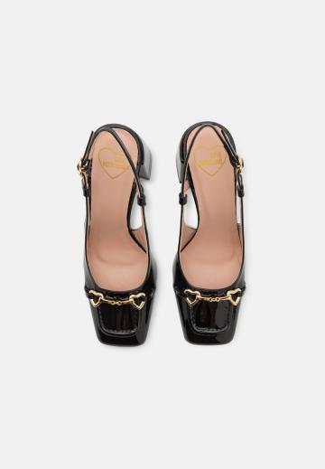 Туфли на высоком каблуке