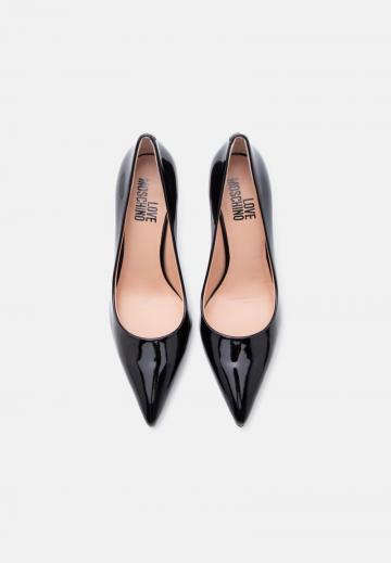 Туфли на высоком каблуке