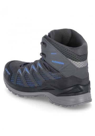 Походные ботинки