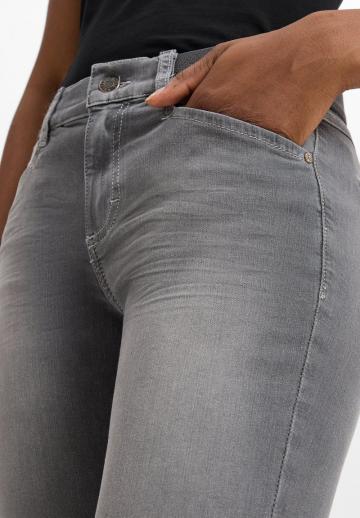 Короткие джинсы