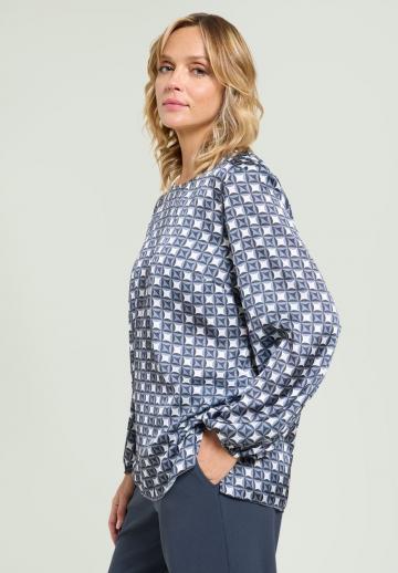 Атласная блузка