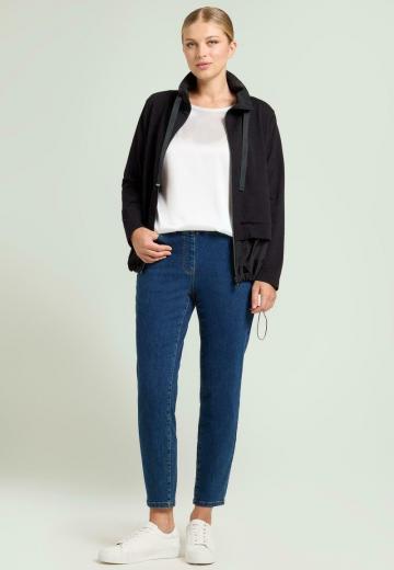 Узкие джинсы