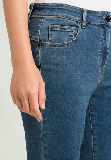 Клешеные джинсы