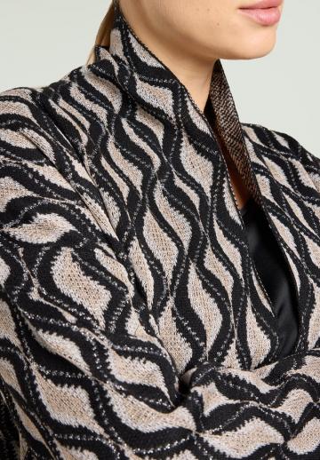 Жаккардовая вязаная кофта