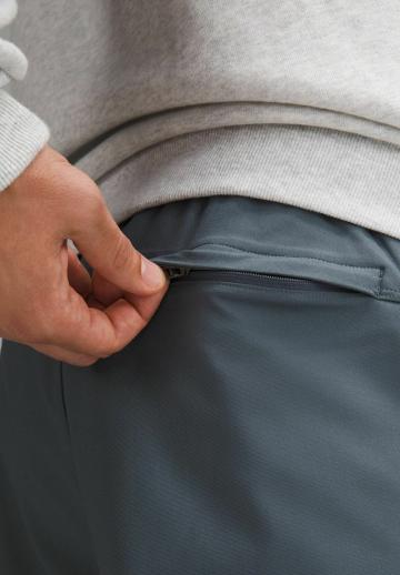 Спортивные штаны