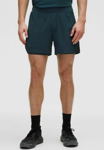 Спортивныве шорты