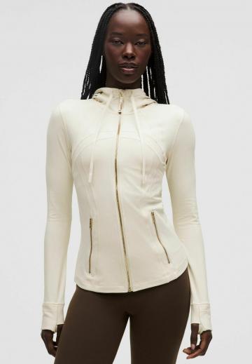 Спортивная куртка