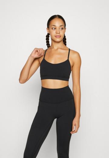 Бюстгальтер без косточек