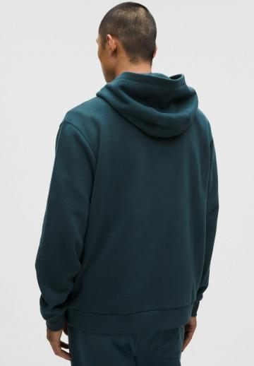 Спортивная кофта