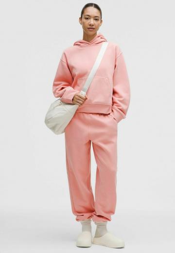 Спортивная толстовка