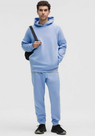 Спортивная кофта