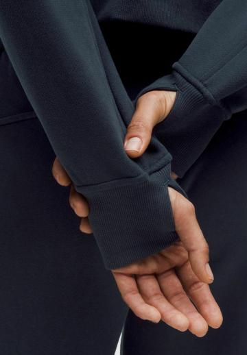 Спортивная толстовка