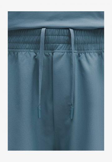 Спортивныве шорты