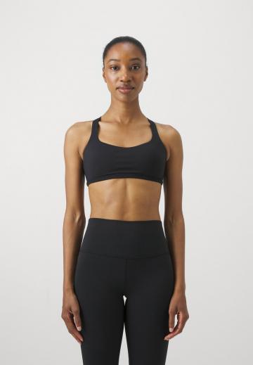 Бюстгальтер без косточек