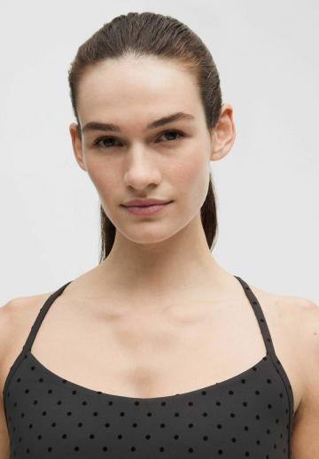 Спортивный бюстгальтер