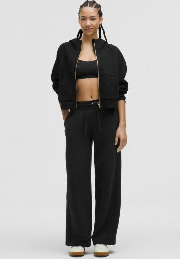 Спортивная толстовка