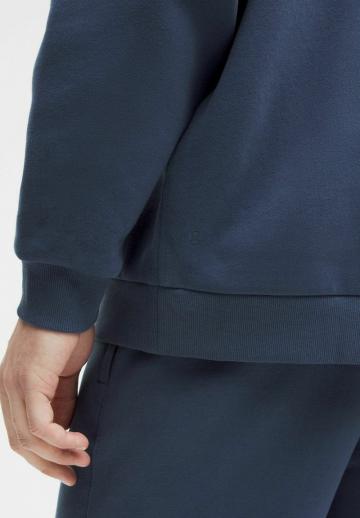 Спортивная кофта