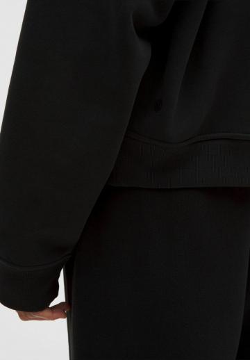 Спортивная толстовка