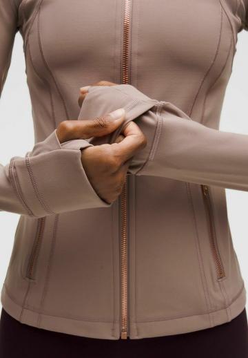 Спортивная куртка