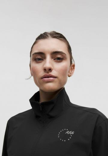 Спортивная куртка