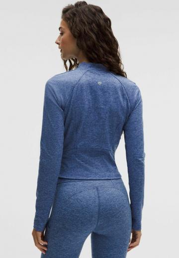 Спортивная куртка