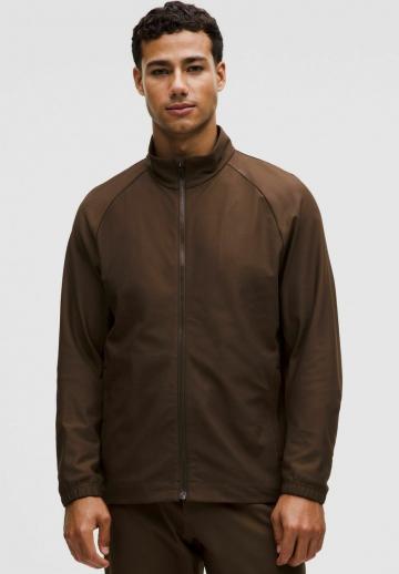 Спортивная куртка