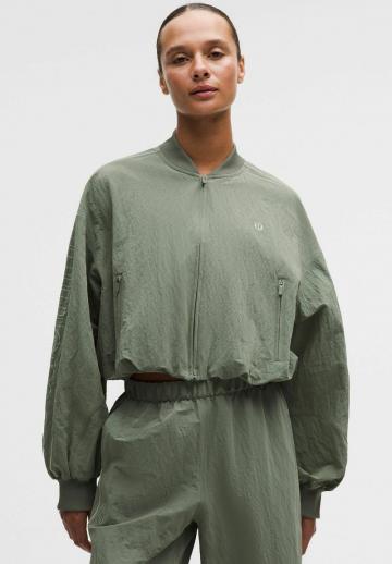 Спортивная куртка