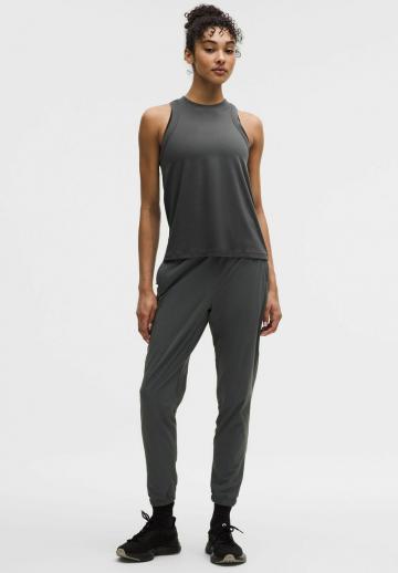 Спортивный топ