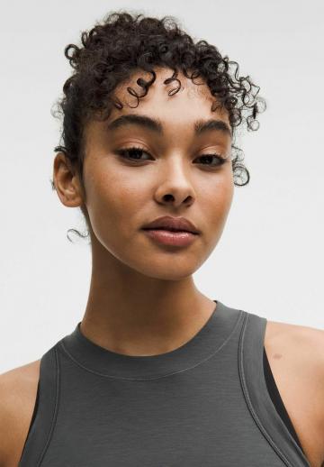 Спортивный топ