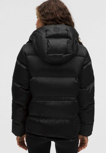 Спортивная куртка