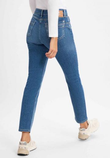 Короткие джинсы