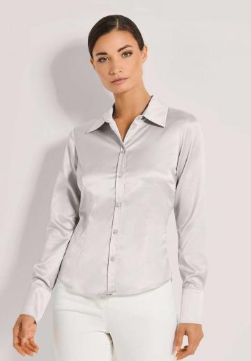 Атласная блузка