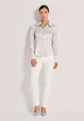 Атласная блузка