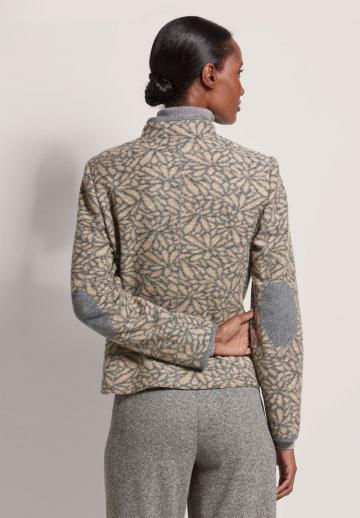 Жаккардовая вязаная кофта