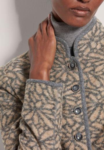 Жаккардовая вязаная кофта