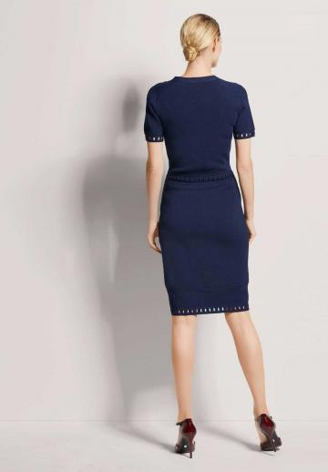 Платье футляр