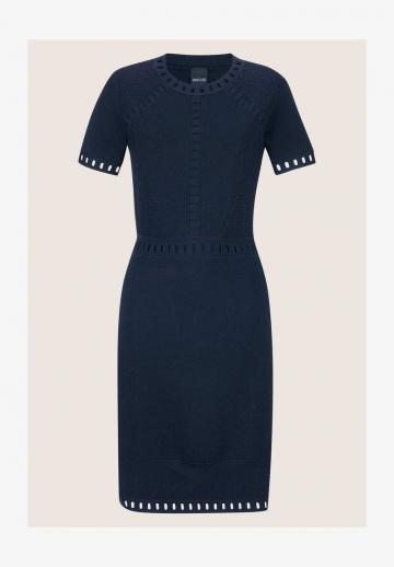 Платье футляр