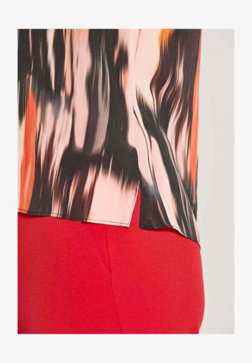 Блузка без рукавов