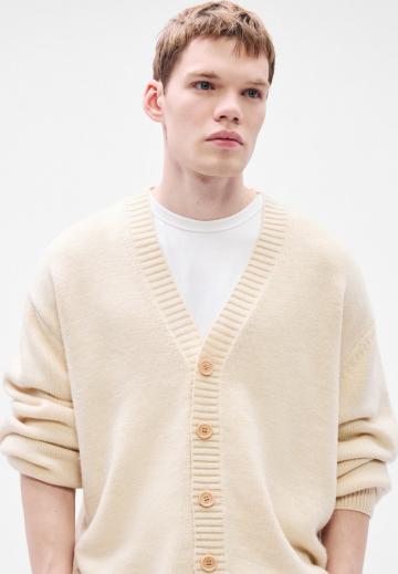 Вязаная кофта