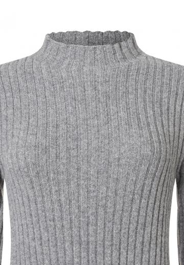 Вязаное платье