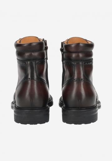 Ботинки на шнуровке