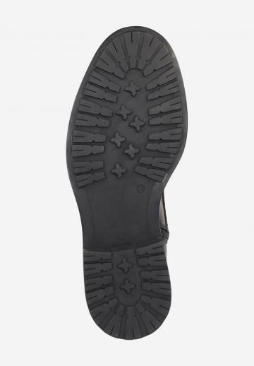 Ботинки на шнуровке